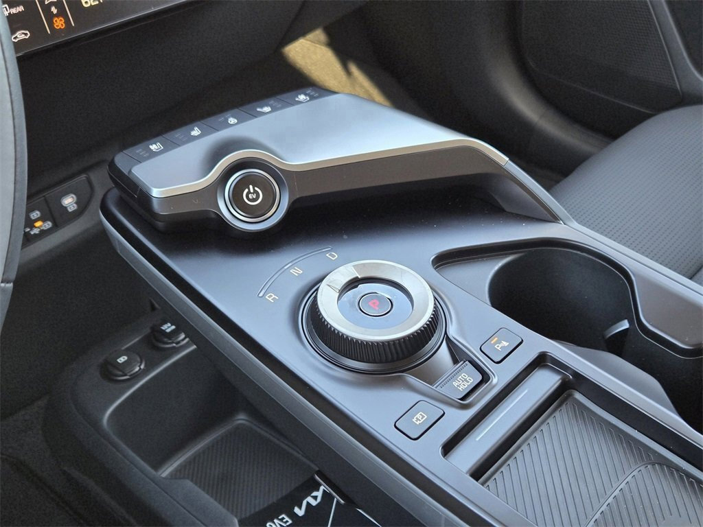 New 2025 Kia EV6 Wind image 15