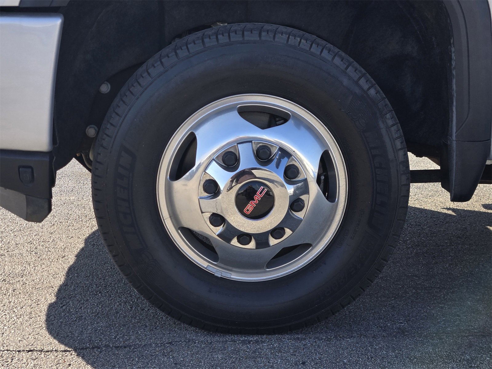 Used 2022 GMC Sierra 3500 Denali image 9