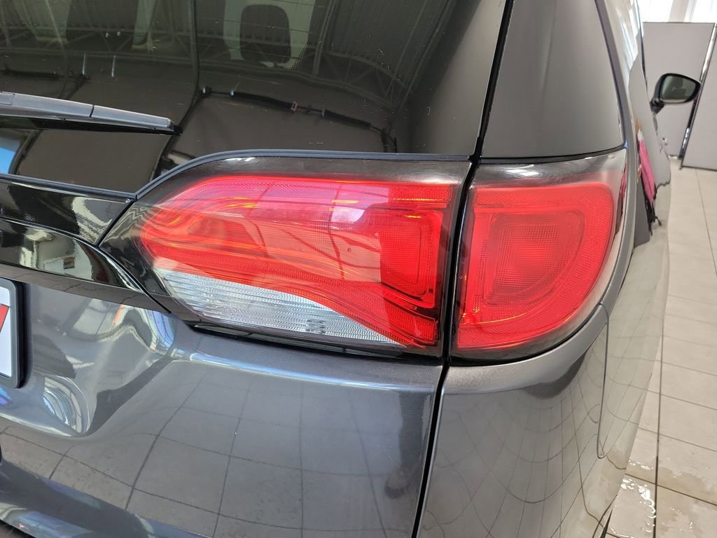 Used 2023 Chrysler Voyager LX FWD image 13