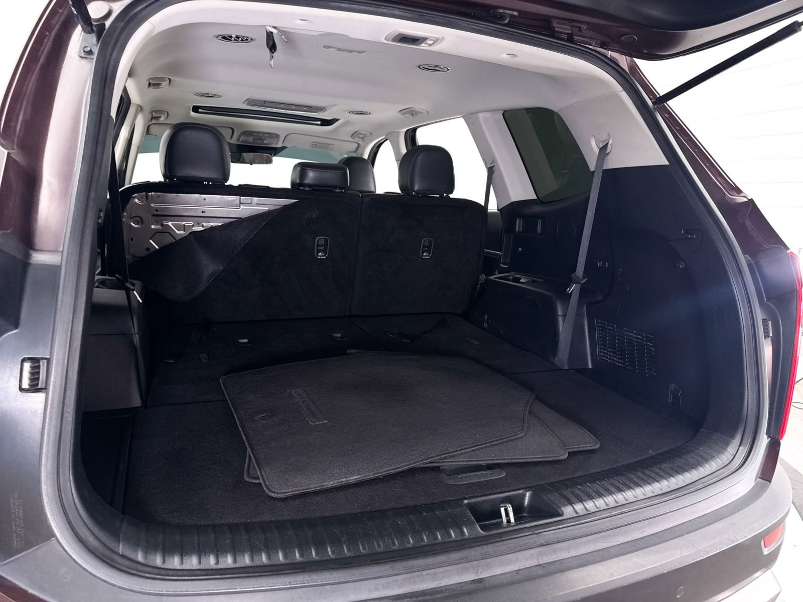 Used 2020 Kia Telluride S w/ S 8 Passenger Seating Package FWD image 32