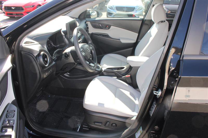 Used 2023 Hyundai Kona SEL image 10