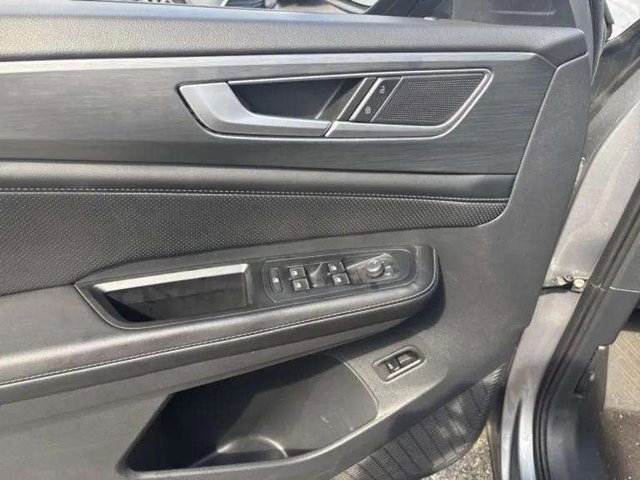 Used 2024 Volkswagen Atlas Cross Sport SE image 14