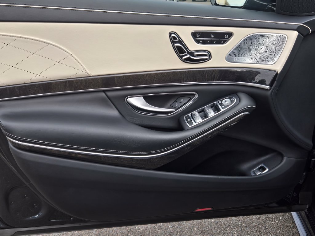 Used 2018 Mercedes-Benz S 560 Sedan image 12