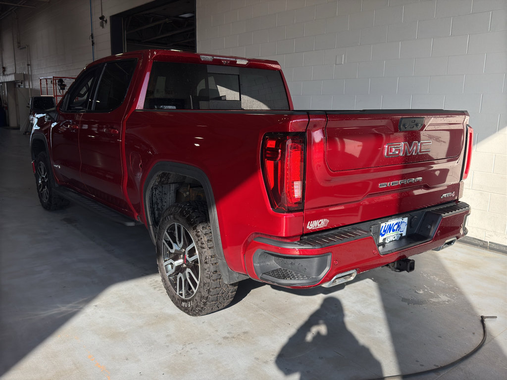 Used 2025 GMC Sierra 1500 AT4 w/ Technology Package AWD/4WD image 3