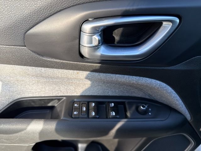 Used 2024 Jeep Compass Latitude image 7