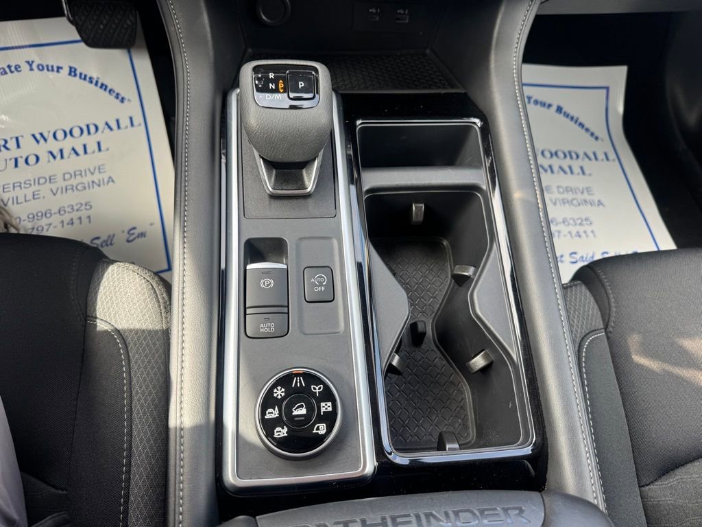 Used 2025 Nissan Pathfinder SV image 23