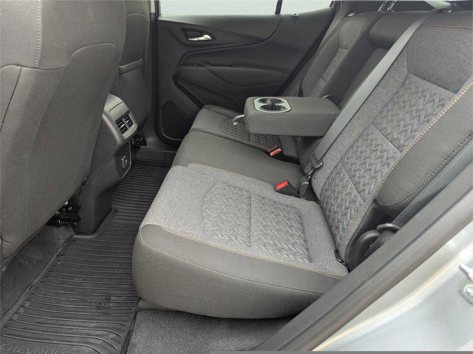 Used 2024 Chevrolet Equinox LT image 13