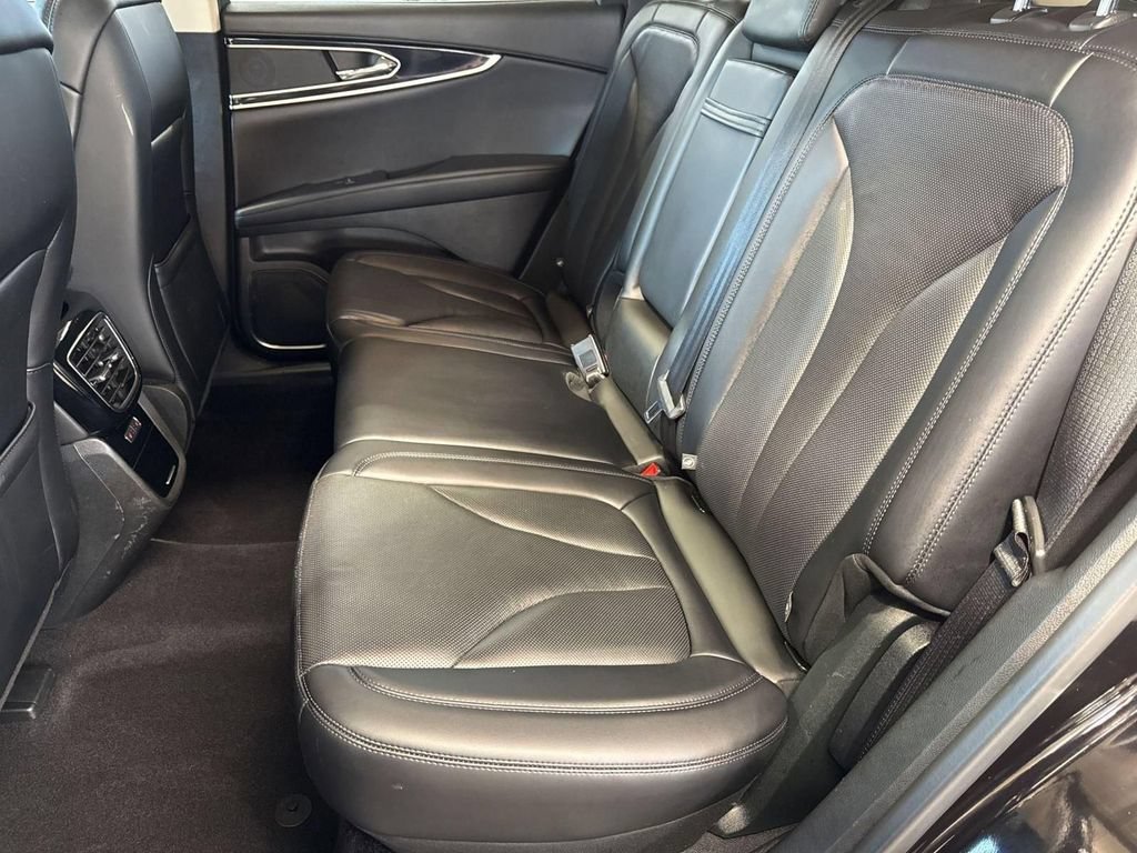 Certified 2022 Lincoln Nautilus Reserve AWD/4WD image 27