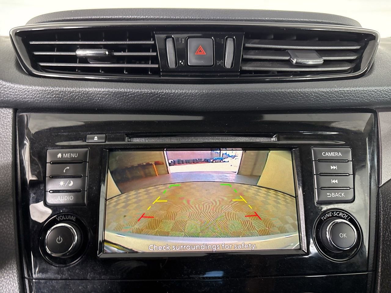 Used 2022 Nissan Rogue Sport S image 16