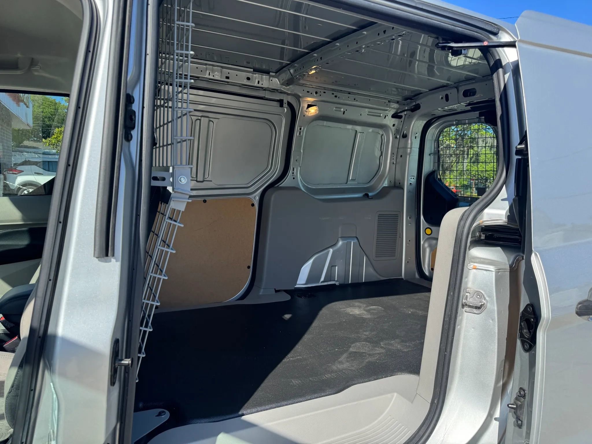 Used 2023 Ford Transit Connect XLT FWD image 24