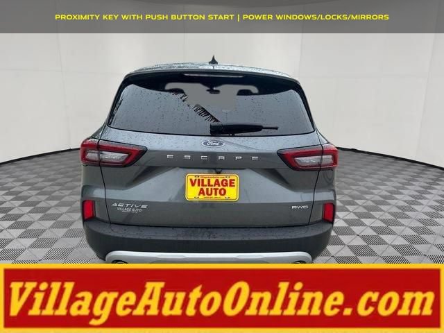Used 2023 Ford Escape Active AWD/4WD image 3