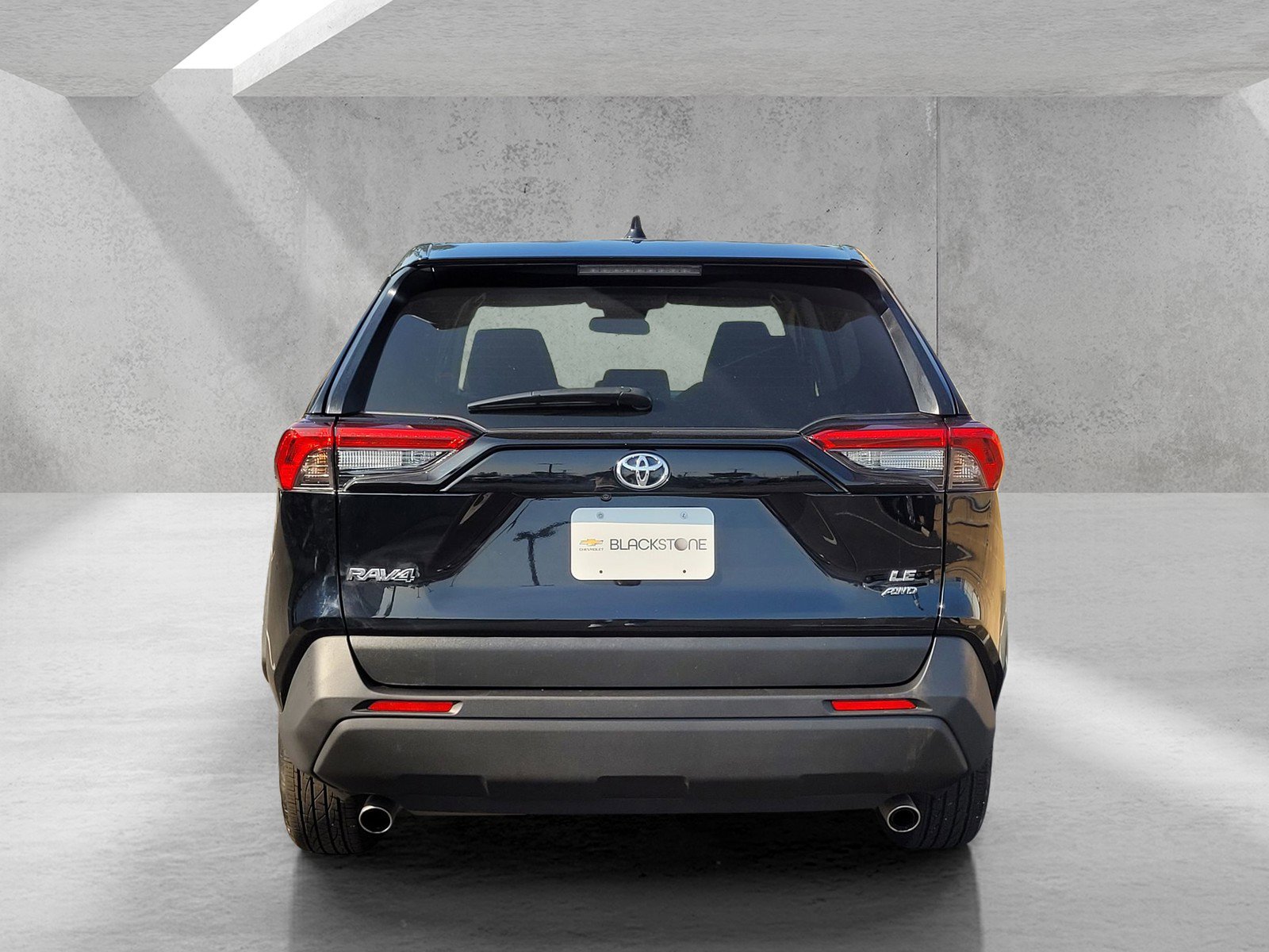 Used 2024 Toyota RAV4 LE image 5