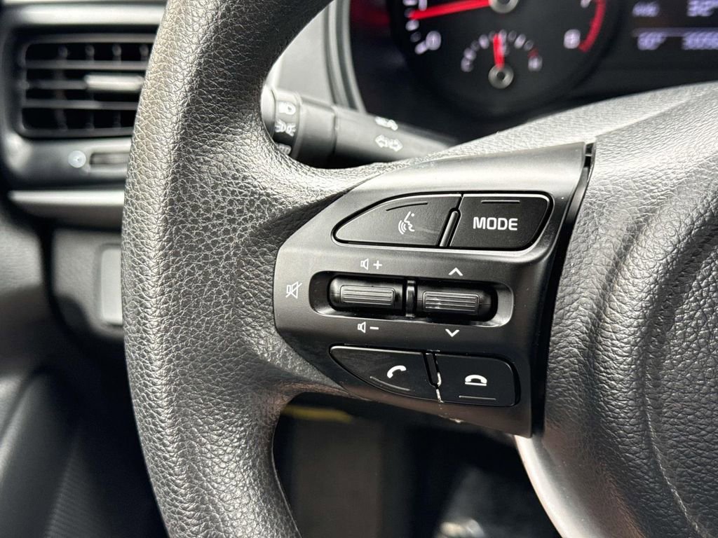 Used 2023 Kia Rio LX image 37