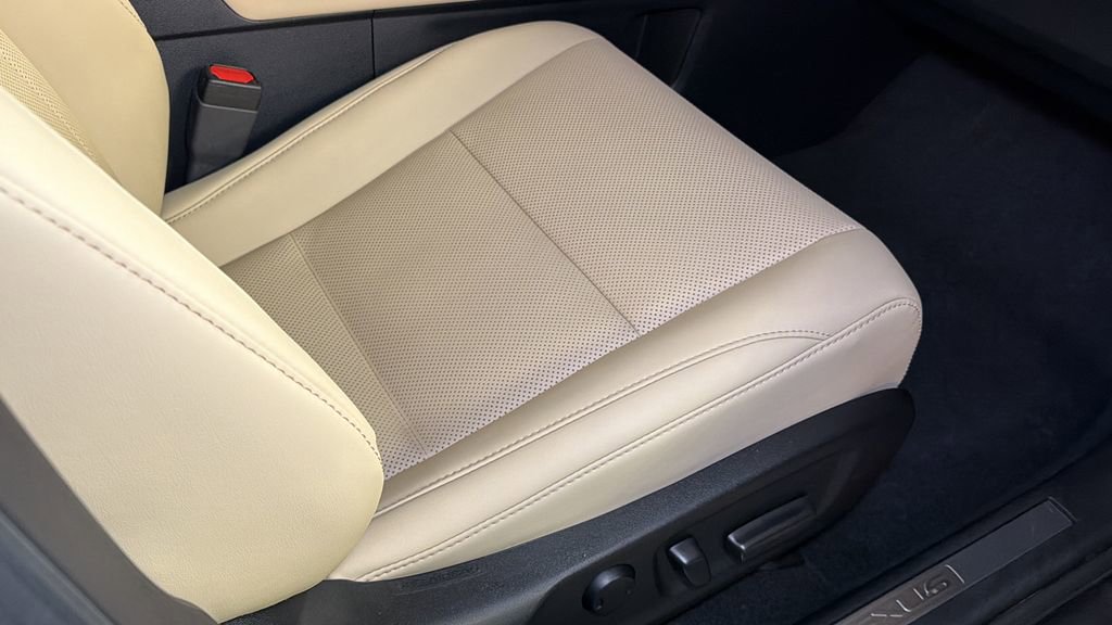 Certified 2022 Lexus RX 350 AWD w/ Premium Package image 11