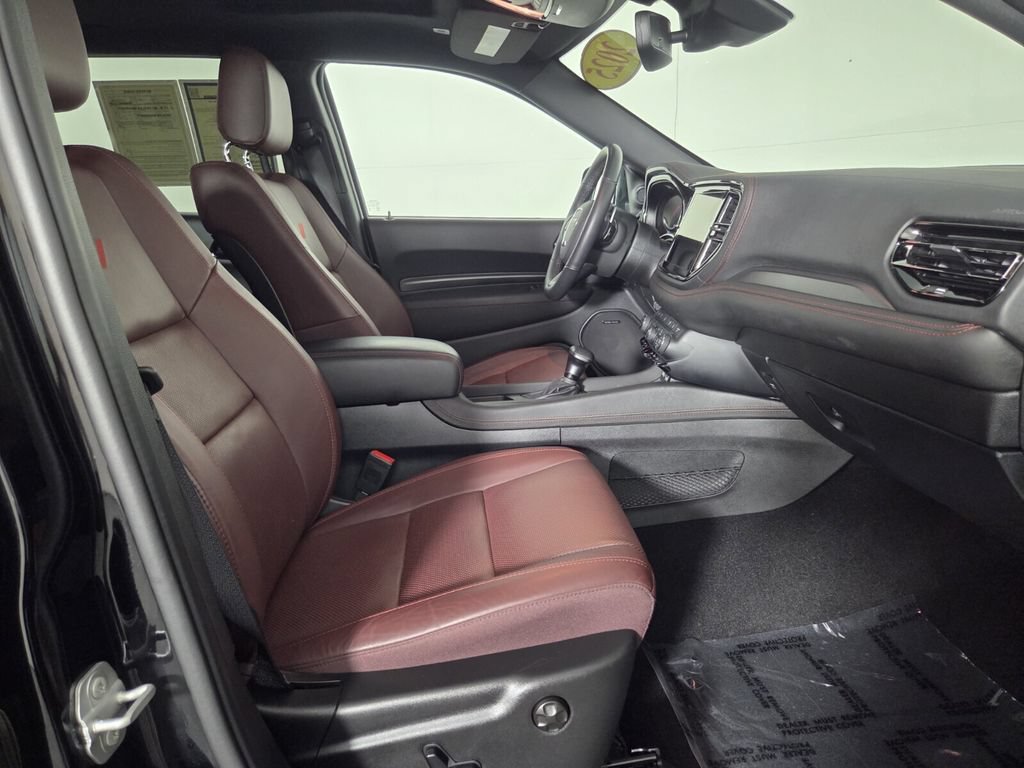 Used 2025 Dodge Durango GT AWD/4WD image 32