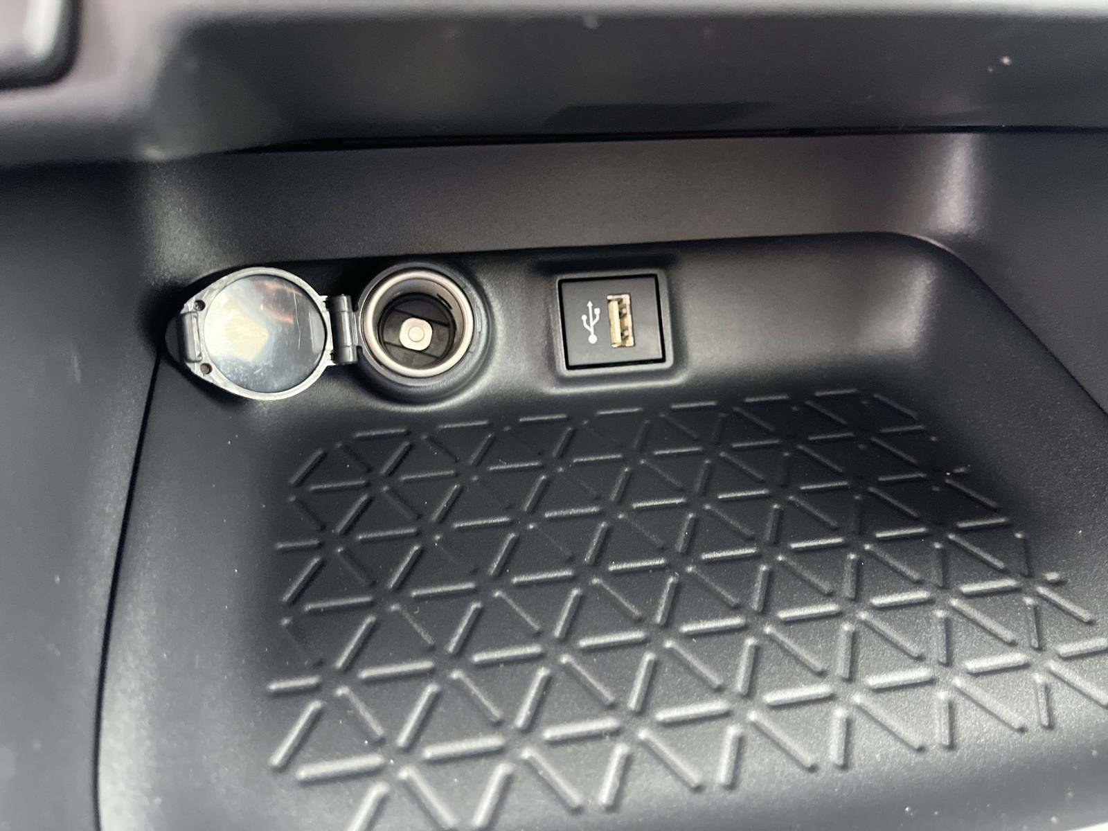 New 2025 Toyota RAV4 XLE w/ Convenience Package image 25