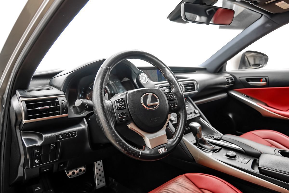 Used 2018 Lexus IS 300 F Sport w/ F Sport Package RWD image 3