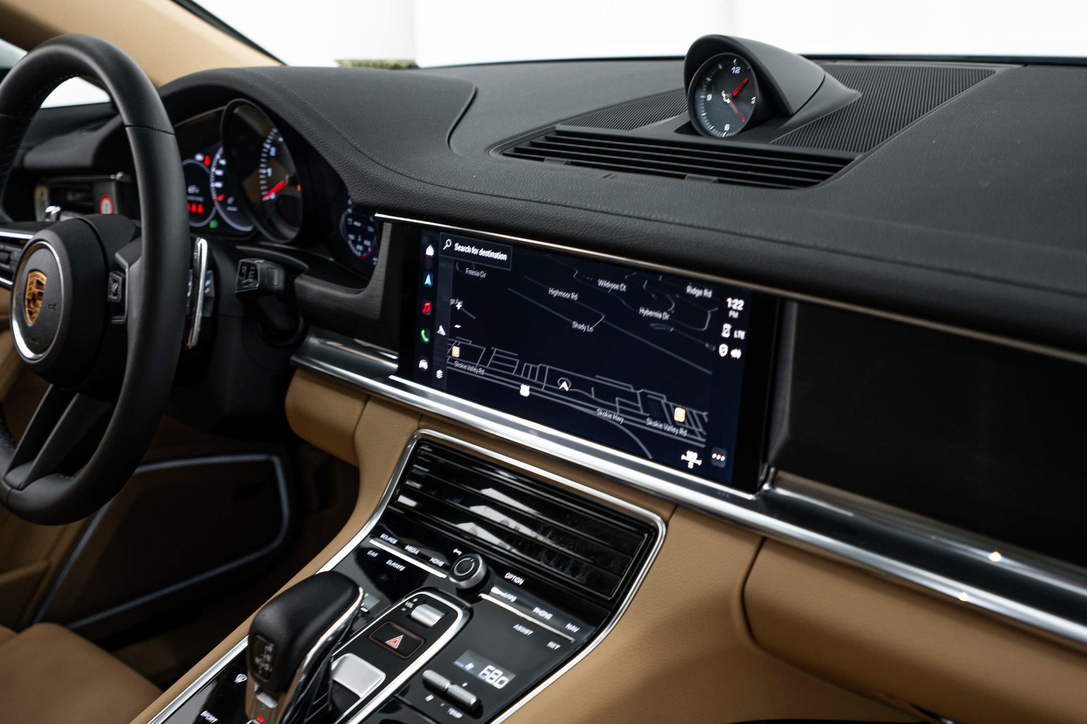 Certified 2022 Porsche Panamera 4 Platinum Edition AWD/4WD image 13