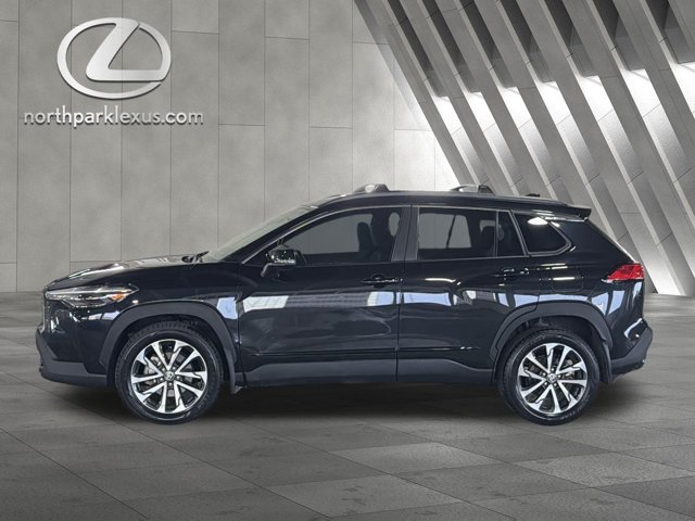 Used 2024 Toyota Corolla Cross XLE FWD image 1