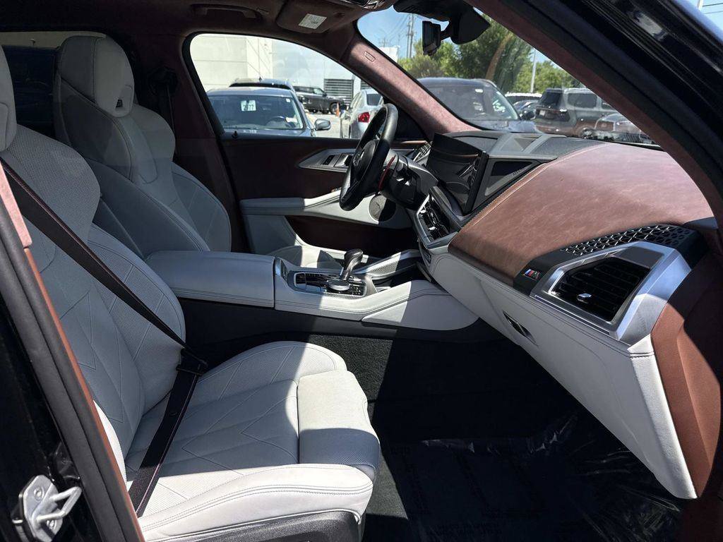 Used 2023 BMW XM w/ M Driver's Package AWD/4WD image 40