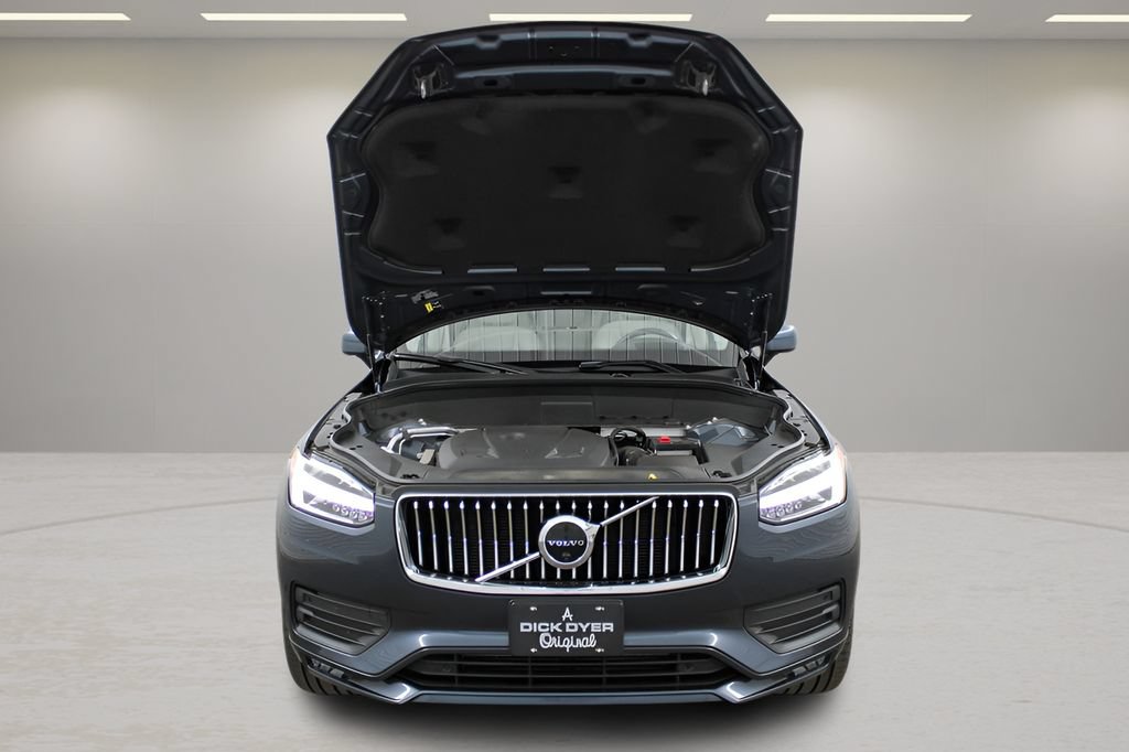 Certified 2022 Volvo XC90 T6 Momentum w/ Advanced Package AWD/4WD image 40