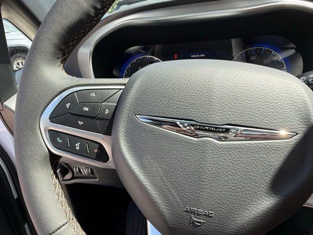 New 2026 Chrysler Pacifica Pinnacle w/ Trailer Tow Group image 18