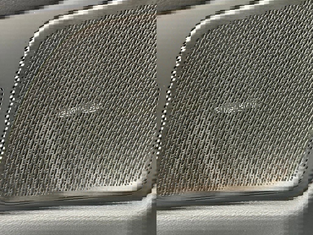 New 2024 Volvo S60 B5 Plus w/ Climate Package image 16