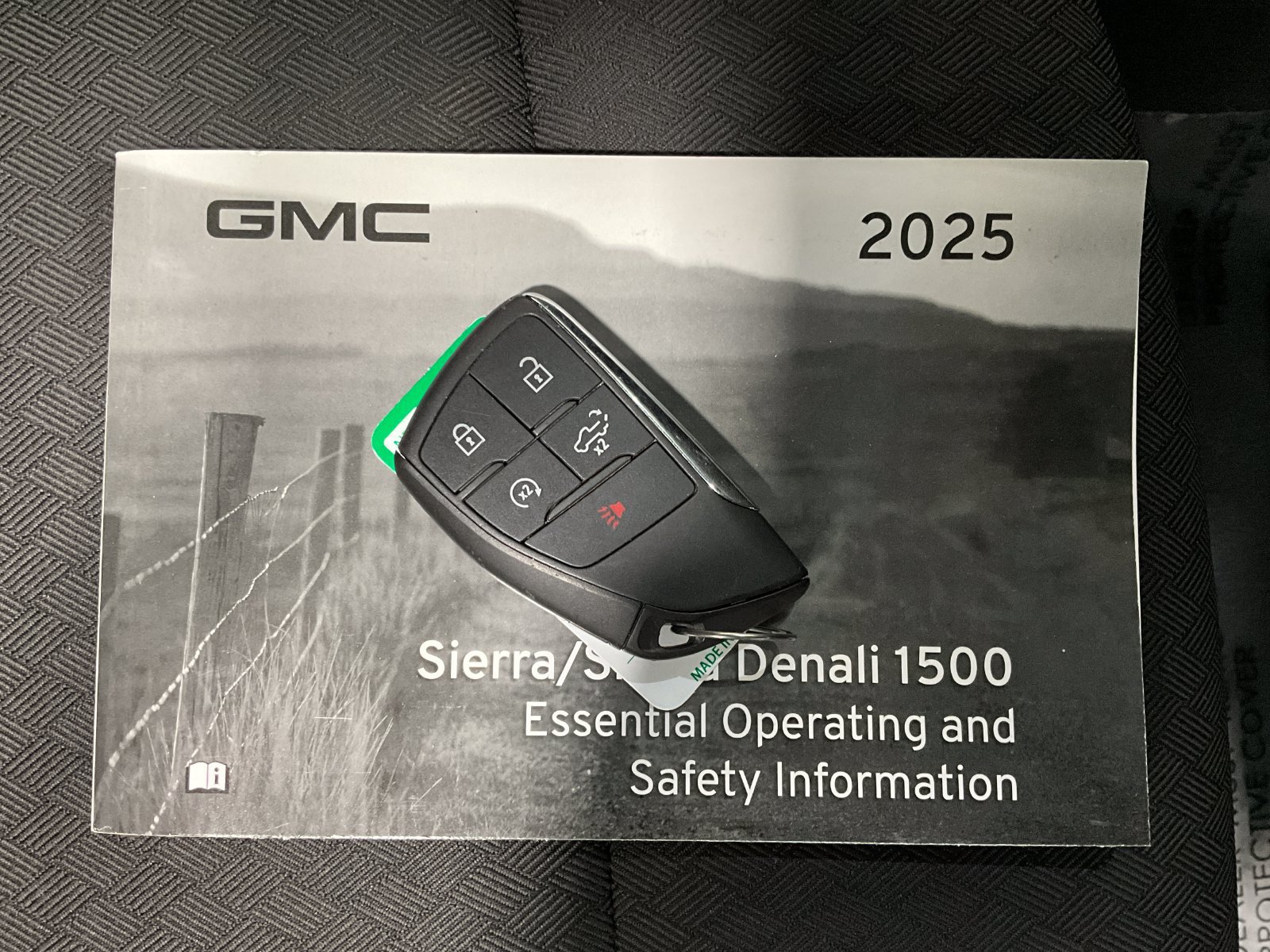 Used 2025 GMC Sierra 1500 Elevation AWD/4WD image 12