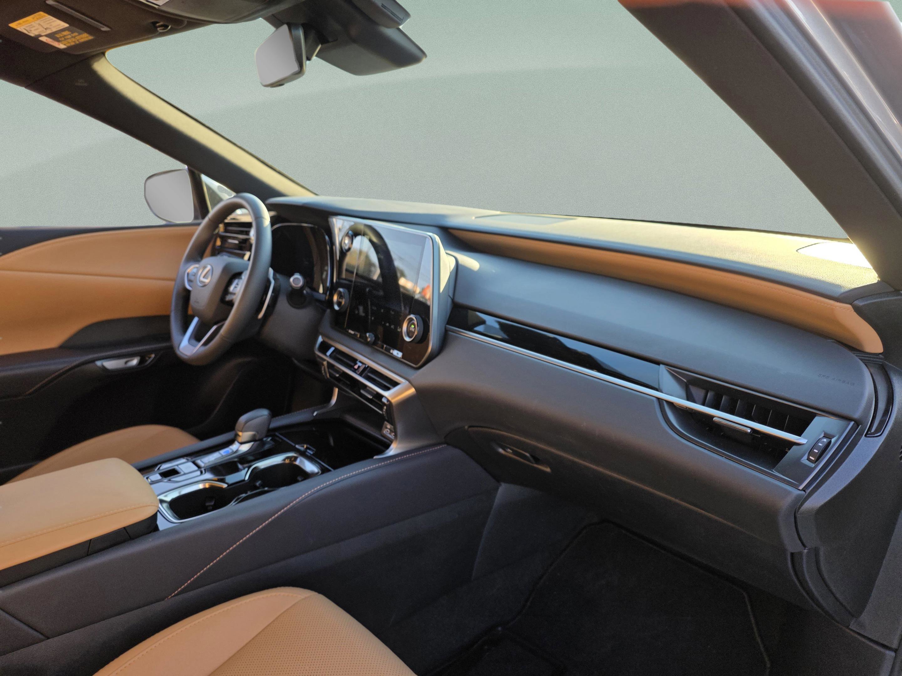 Used 2025 Lexus RX 350 FWD w/ Technology Package image 25