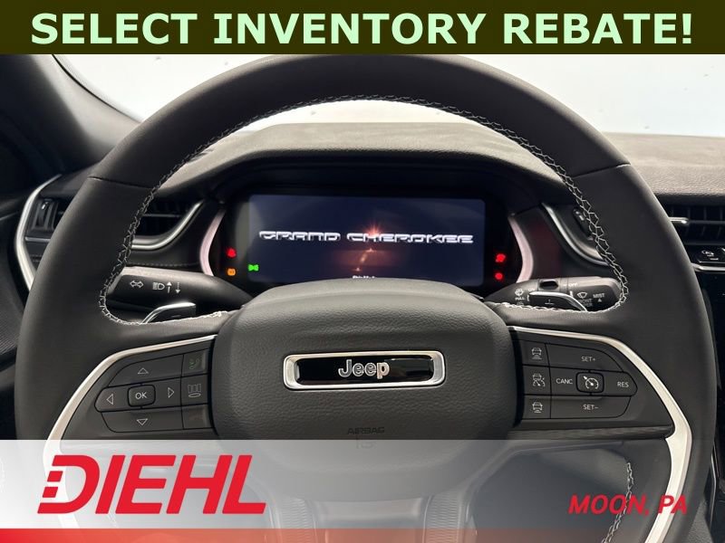 New 2025 Jeep Grand Cherokee Altitude w/ Trailer Tow Package AWD/4WD image 23
