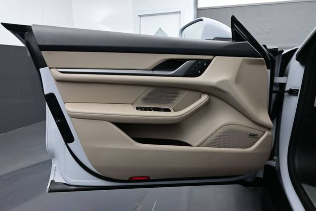 Used 2025 Porsche Taycan RWD image 7