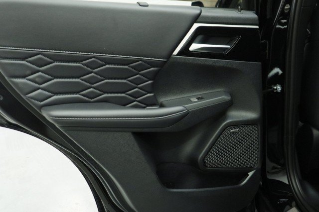 New 2026 Mitsubishi Outlander SEL FWD image 25