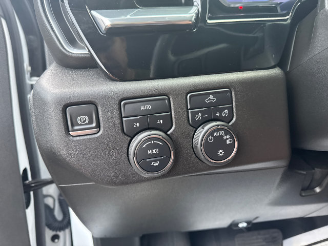 Used 2025 Chevrolet Silverado 1500 LT AWD/4WD image 14