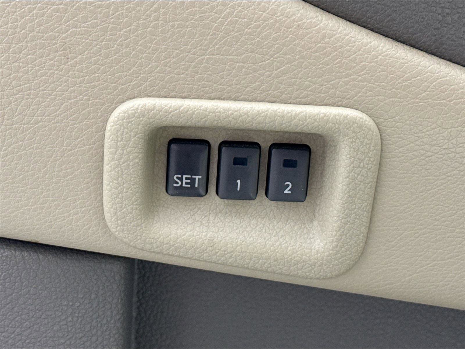 Used 2011 Nissan Murano LE image 30