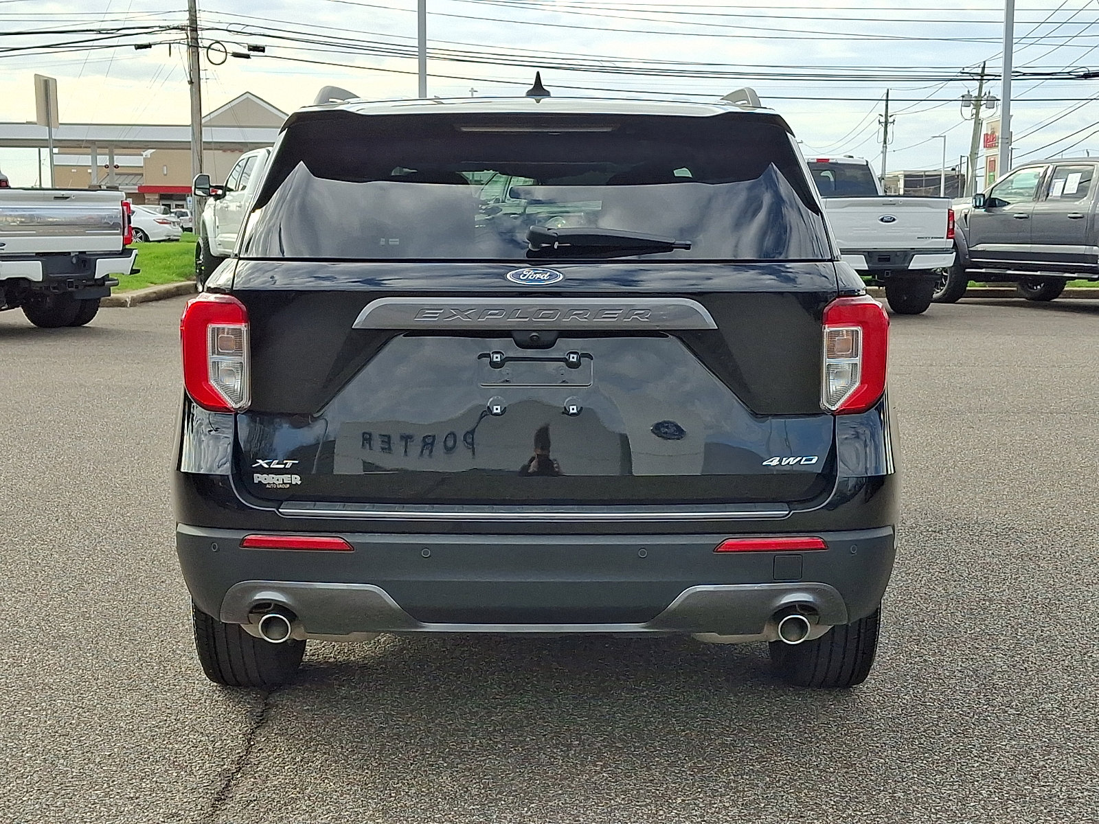 Certified 2024 Ford Explorer XLT w/ Equipment Group 202A image 9