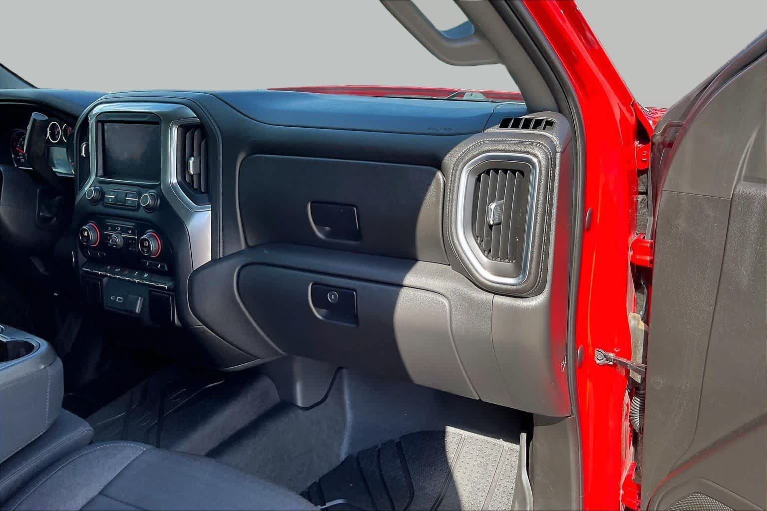 Used 2019 Chevrolet Silverado 1500 LT w/ Texas Edition RWD image 18