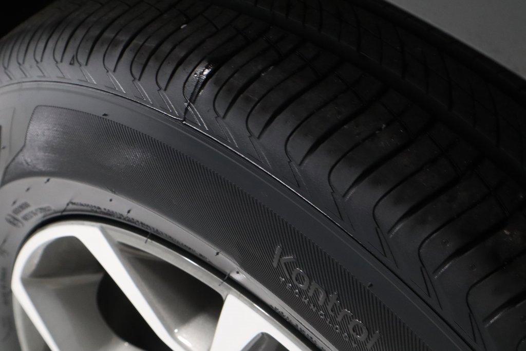 Used 2024 Chevrolet Trax LT image 19