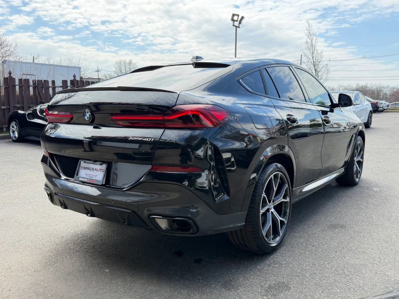 Used 2024 BMW X6 xDrive40i w/ Premium Package image 5