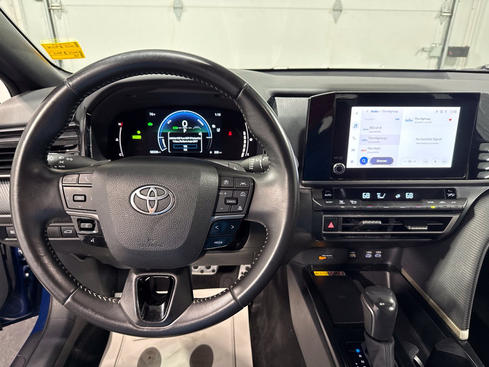Used 2025 Toyota Camry SE FWD image 31