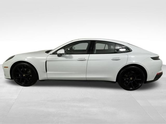 New 2026 Porsche Panamera image 2