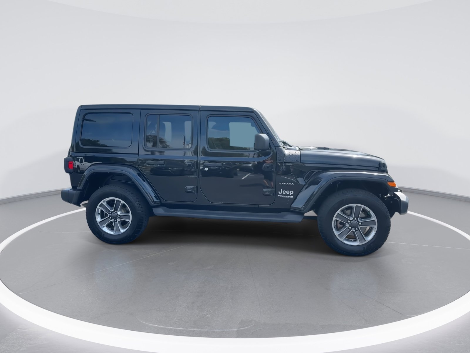 Used 2022 Jeep Wrangler Unlimited Sahara AWD/4WD image 10
