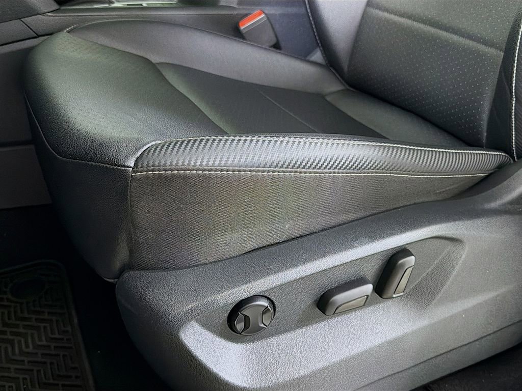 Used 2021 Volkswagen Atlas Cross Sport SE image 22