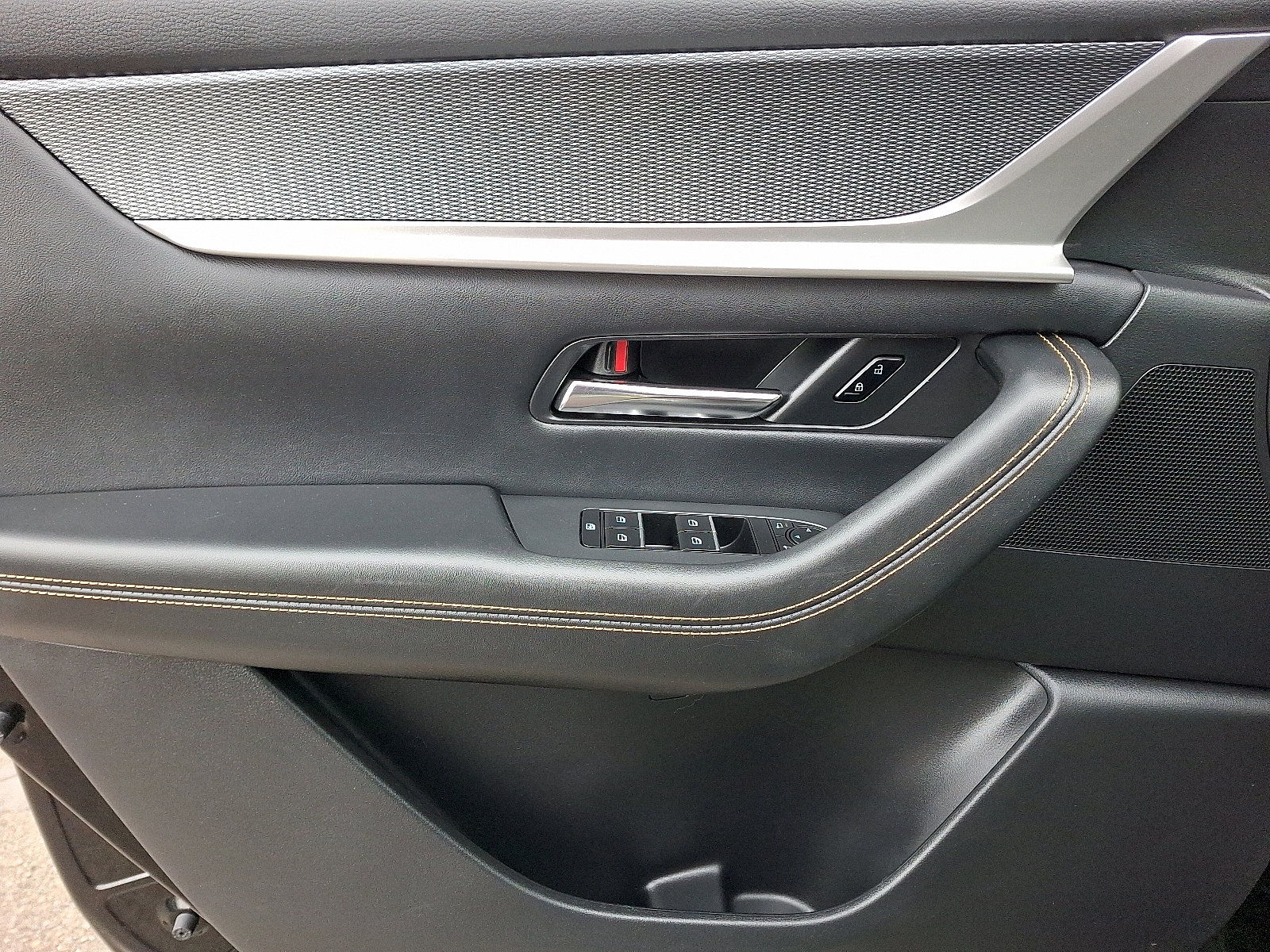 Certified 2024 MAZDA CX-90 Plug-In Hybrid w/ Premium Pkg image 15