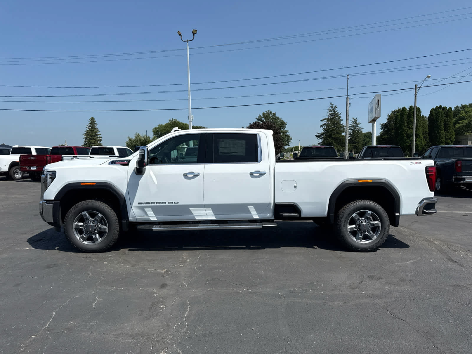 New 2026 GMC Sierra 3500 SLT w/ SLT Premium Package AWD/4WD image 2