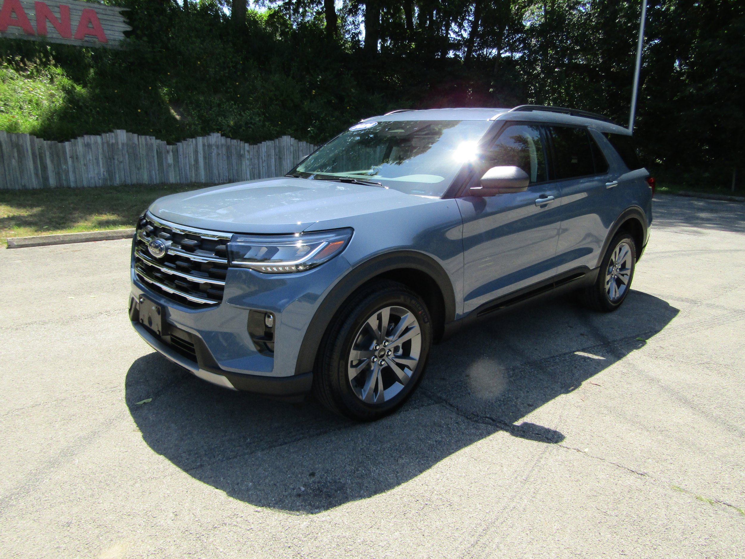 New 2026 Ford Explorer Active w/ Active Comfort Package AWD/4WD image 8