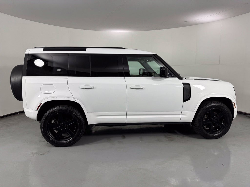 Used 2020 Land Rover Defender 110 S AWD/4WD image 5