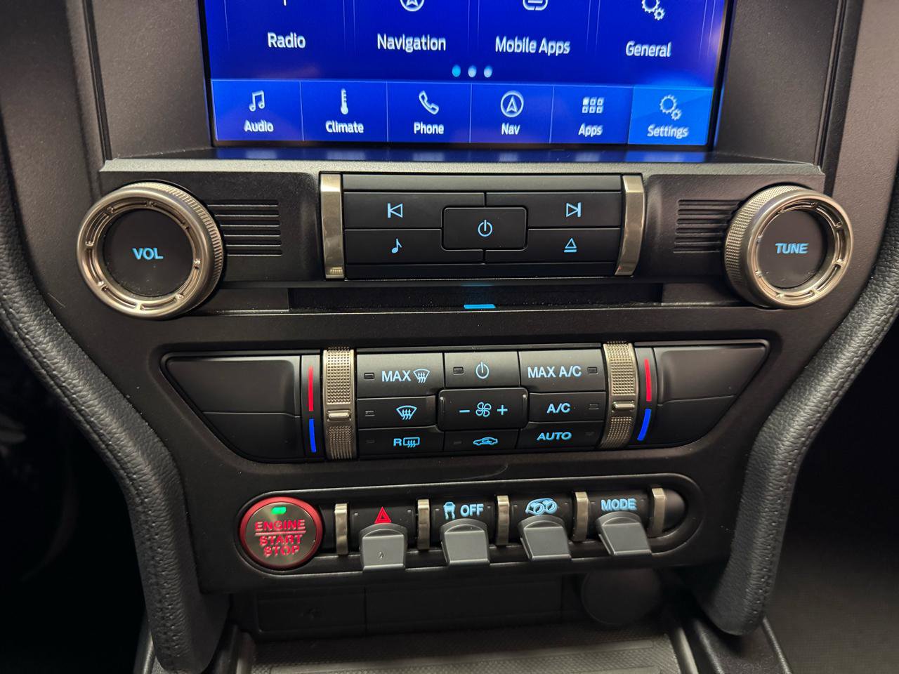Used 2020 Ford Mustang Shelby GT500 w/ Technology Package RWD image 22