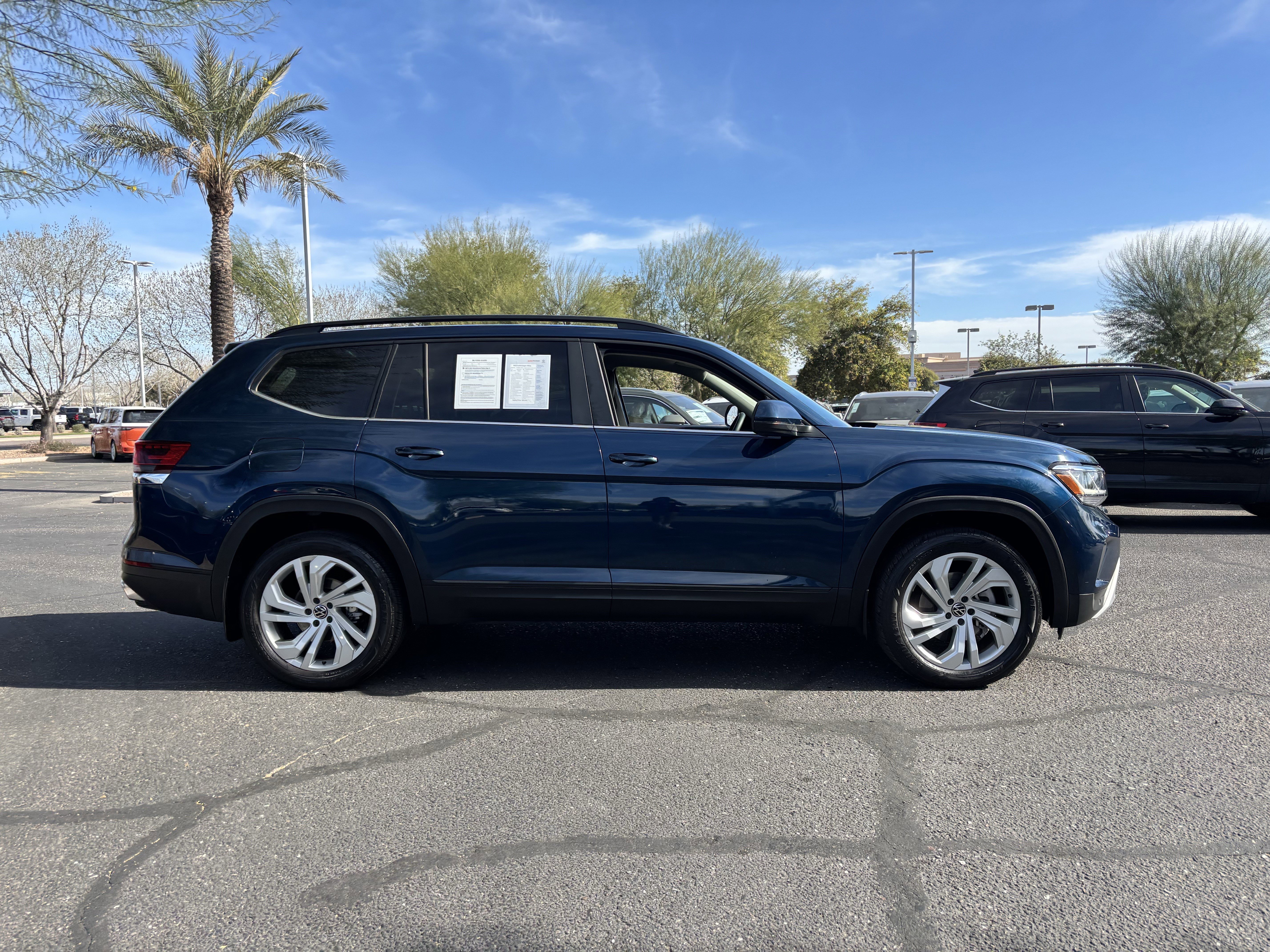 Used 2022 Volkswagen Atlas SE w/ Panoramic Sunroof Package image 5