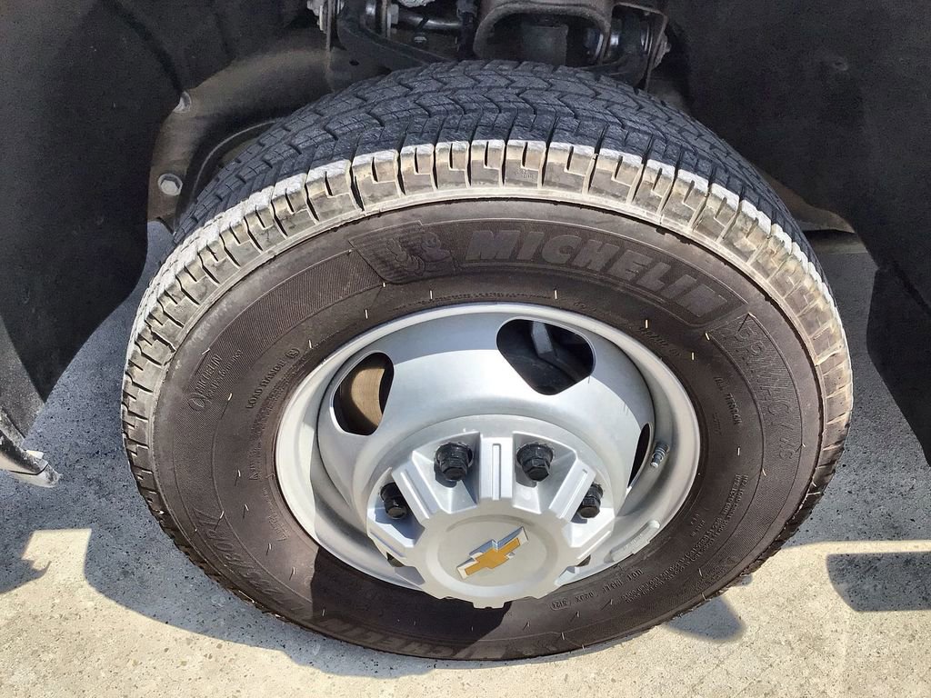 Used 2025 Chevrolet Silverado 3500 W/T w/ WT Convenience Package image 34