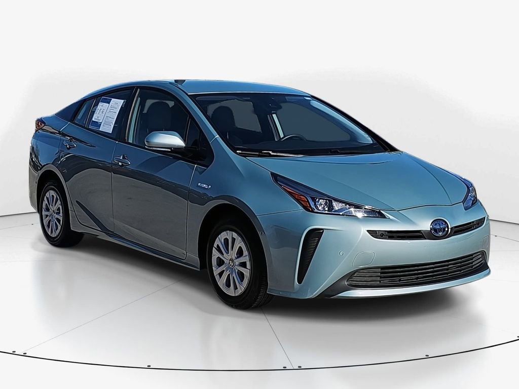 Used 2020 Toyota Prius LE video 2